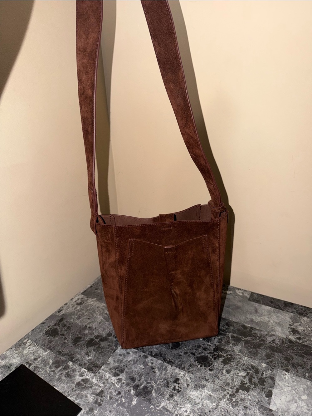 THE MINI STUDIO Everlane Brown Suede Crossbody Bag - Picture 4 of 15